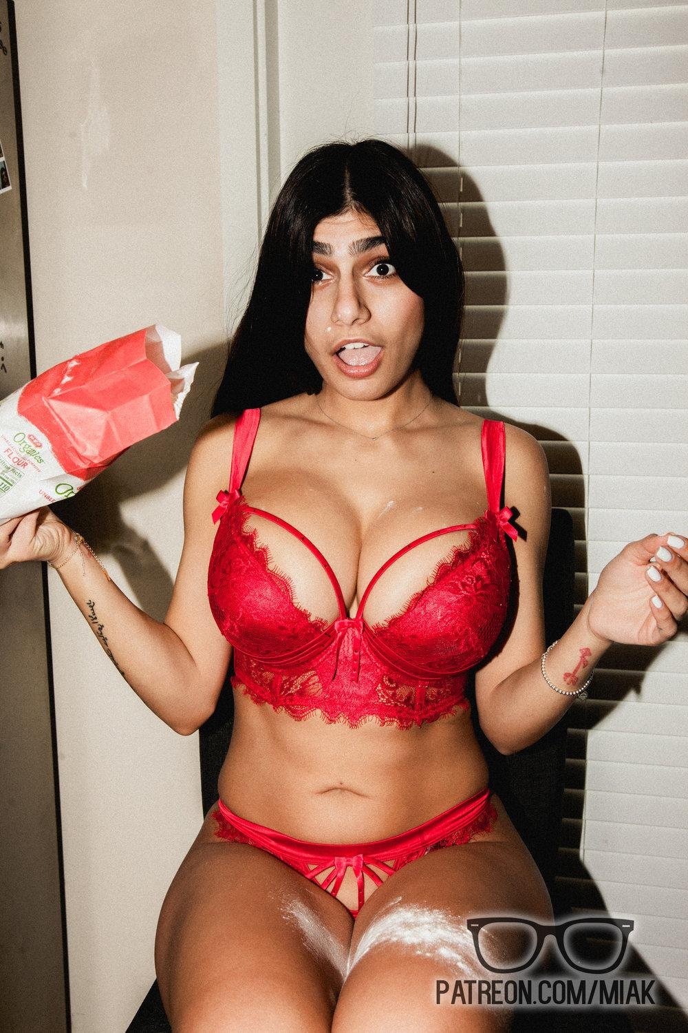Mia Khalifa Lingerie #crvyUzMS