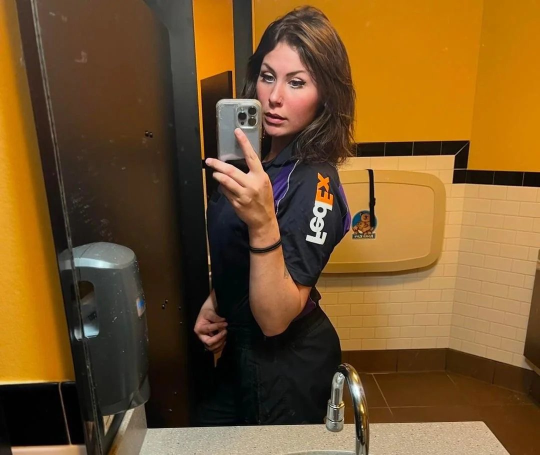 Hoe why are my packages always late #g858IXav